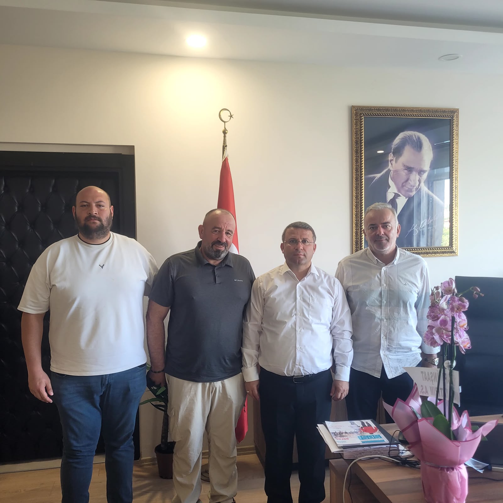 AYVALIK KAYMAKAMLIĞI GÖREVİNE ATANAN SAYIN ÖMER ÇİMŞİT'İ MAKAMINDA ZİYARET ETTİK